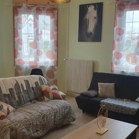 La Maison De Lucette بيت للعطل